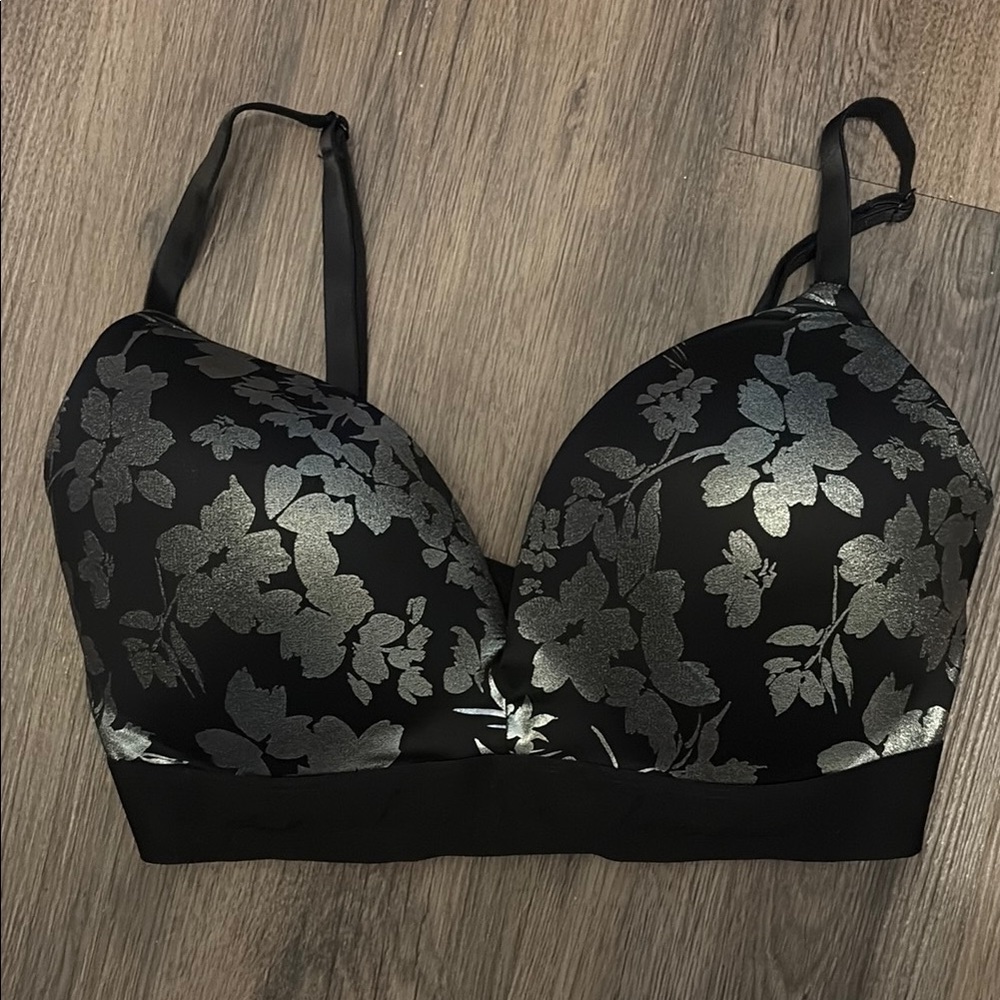 PINK Victoria's Secret Black and Silver Floral Bra